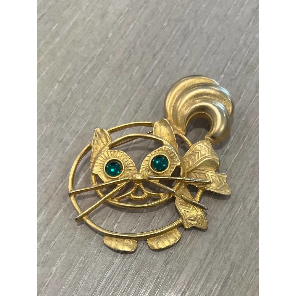 Vintage Unsigned Goldtone Cat with Faux Gem Eyes Brooch/Pin Large